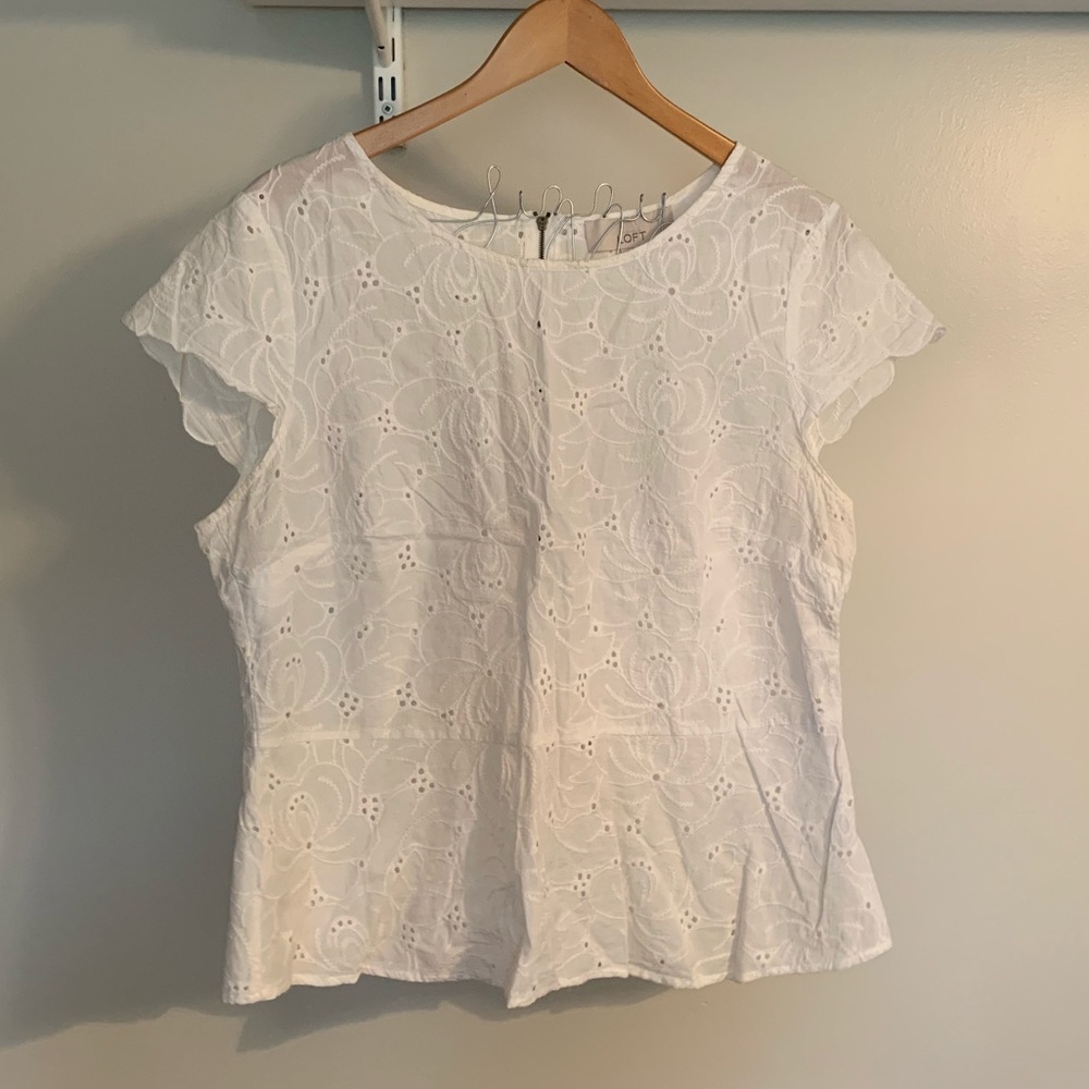 Eyelet, peplum top!